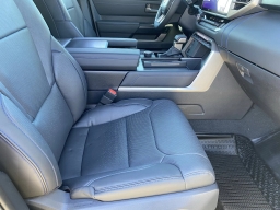 Toyota Tundra 4WD Platinum Hybrid CrewMax 5.5' Bed (Natl) 2026