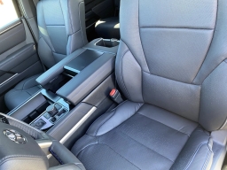 Toyota Tundra 4WD Platinum Hybrid CrewMax 5.5' Bed (Natl) 2026