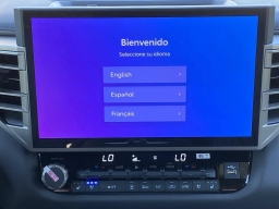 Toyota Tundra 4WD Platinum Hybrid CrewMax 5.5' Bed (Natl) 2026