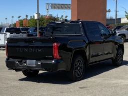 Toyota Tundra 4WD Platinum Hybrid CrewMax 5.5' Bed (Natl) 2026
