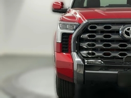 Toyota Tundra 4WD Platinum Hybrid CrewMax 5.5' Bed (Natl) 2026