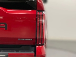 Toyota Tundra 4WD Platinum Hybrid CrewMax 5.5' Bed (Natl) 2026