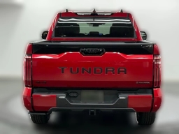 Toyota Tundra 4WD Platinum Hybrid CrewMax 5.5' Bed (Natl) 2026