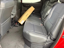 Toyota Tundra 4WD Platinum Hybrid CrewMax 5.5' Bed (Natl) 2026