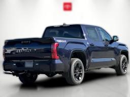 Toyota Tundra 4WD Platinum Hybrid CrewMax 5.5' Bed (Natl) 2026