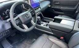 Toyota Tundra 4WD Platinum Hybrid CrewMax 5.5' Bed (Natl) 2026