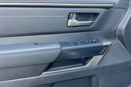 Toyota Tundra 4WD Platinum Hybrid CrewMax 5.5' Bed (Natl) 2026