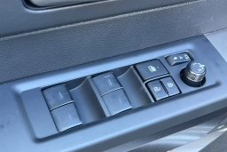 Toyota Tundra 4WD Platinum Hybrid CrewMax 5.5' Bed (Natl) 2026