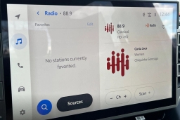 Toyota Tundra 4WD Platinum Hybrid CrewMax 5.5' Bed (Natl) 2026