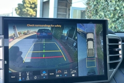 Toyota Tundra 4WD Platinum Hybrid CrewMax 5.5' Bed (Natl) 2026