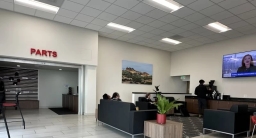 Toyota Tundra 4WD Platinum Hybrid CrewMax 5.5' Bed (Natl) 2026