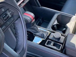 Toyota Tundra 4WD TRD Pro Hybrid CrewMax 5.5' Bed (Natl) 2026