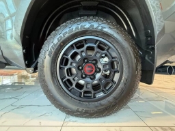 Toyota Tundra 4WD TRD Pro Hybrid CrewMax 5.5' Bed (Natl) 2026