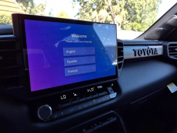 Toyota Tundra 4WD TRD Pro Hybrid CrewMax 5.5' Bed (Natl) 2026