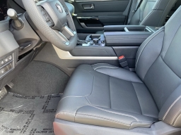 Toyota Tundra 4WD Limited CrewMax 5.5' Bed (Natl) 2026