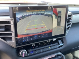 Toyota Tundra 4WD Limited CrewMax 5.5' Bed (Natl) 2026