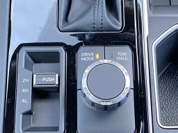 Toyota Tundra 4WD Limited CrewMax 5.5' Bed (Natl) 2026