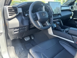 Toyota Tundra 4WD Limited CrewMax 5.5' Bed (Natl) 2026