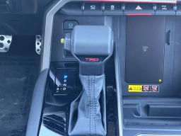 Toyota Tundra 4WD Limited CrewMax 5.5' Bed (Natl) 2026