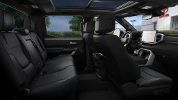 Toyota Tundra 4WD Platinum CrewMax 5.5' Bed (Natl) 2026