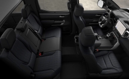 Toyota Tundra 4WD Platinum CrewMax 5.5' Bed (Natl) 2026