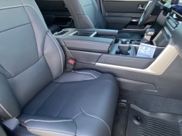 Toyota Tundra 4WD Limited Hybrid CrewMax 5.5' Bed (Natl) 2026