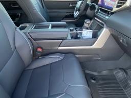 Toyota Tundra 4WD Limited Hybrid CrewMax 5.5' Bed (Natl) 2026