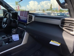 Toyota Tundra 4WD Limited Hybrid CrewMax 5.5' Bed (Natl) 2026