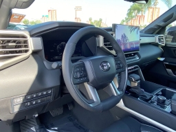 Toyota Tundra 4WD Limited Hybrid CrewMax 5.5' Bed (Natl) 2026