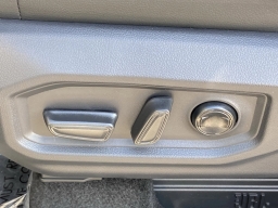 Toyota Tundra 4WD Limited Hybrid CrewMax 5.5' Bed (Natl) 2026