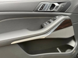 BMW X5 xDrive40i Sports Activity Vehicle 2026