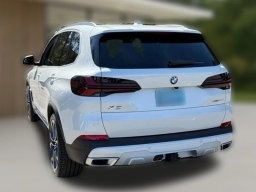 BMW X5 xDrive40i Sports Activity Vehicle 2026