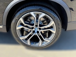 BMW X5 xDrive40i Sports Activity Vehicle 2026