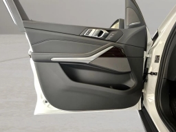 BMW X5 xDrive40i Sports Activity Vehicle 2026