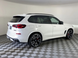 BMW X5 M60i Sports Activity Vehicle 2026