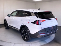 Kia Sportage LX FWD 2026