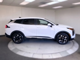 Kia Sportage LX FWD 2026