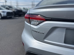 Toyota Corolla SE CVT (Natl) 2026