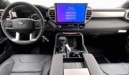 Toyota Sequoia Limited 4WD (Natl) 2026