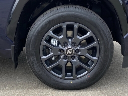 Toyota Sequoia Platinum 4WD (Natl) 2026