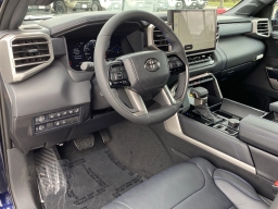 Toyota Sequoia Platinum 4WD (Natl) 2026