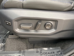 Toyota Sequoia Platinum 4WD (Natl) 2026