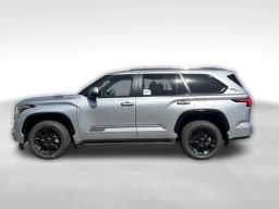 Toyota Sequoia Platinum 4WD (Natl) 2026