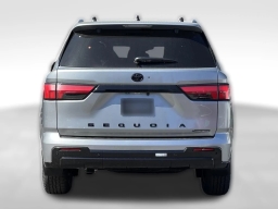 Toyota Sequoia Platinum 4WD (Natl) 2026