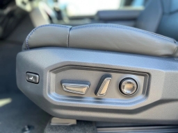 Toyota Sequoia Platinum 4WD (Natl) 2026