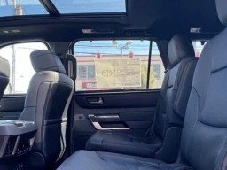 Toyota Sequoia Platinum 4WD (Natl) 2026