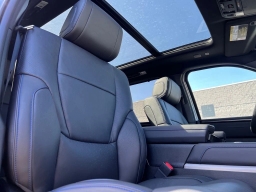 Toyota Sequoia Platinum 4WD (Natl) 2026