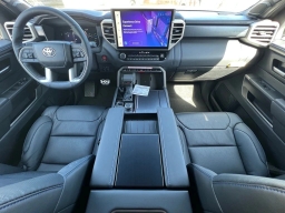 Toyota Sequoia Platinum 4WD (Natl) 2026