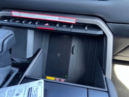 Toyota Sequoia Platinum 4WD (Natl) 2026