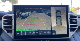 Toyota Sequoia Platinum 4WD (Natl) 2026